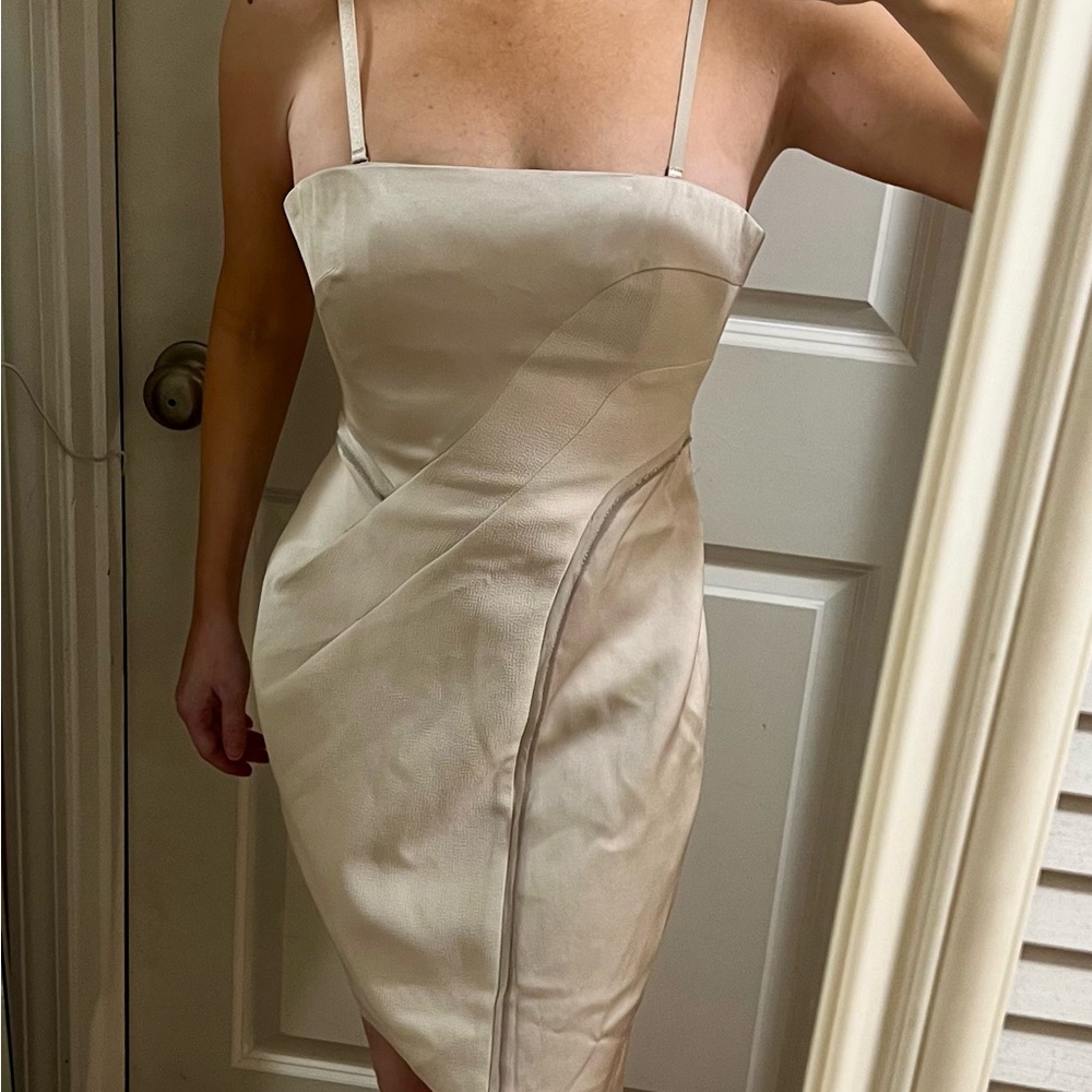 BCBGMaxAzria Runway Cream Classy Knee Length Dress Sz 4
